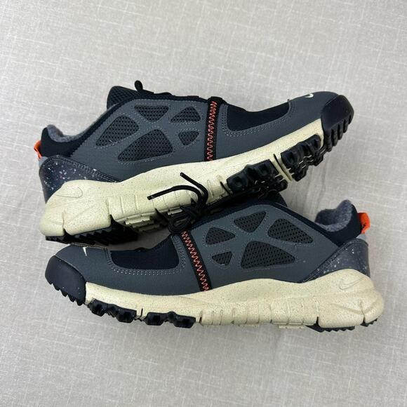 Nike Free Terra Vista “Black Canvas\